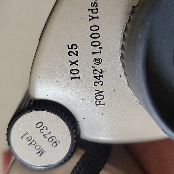 Simmons Spectrum Compact Binoculars with Case Model 99730 - Picture 8 of 8